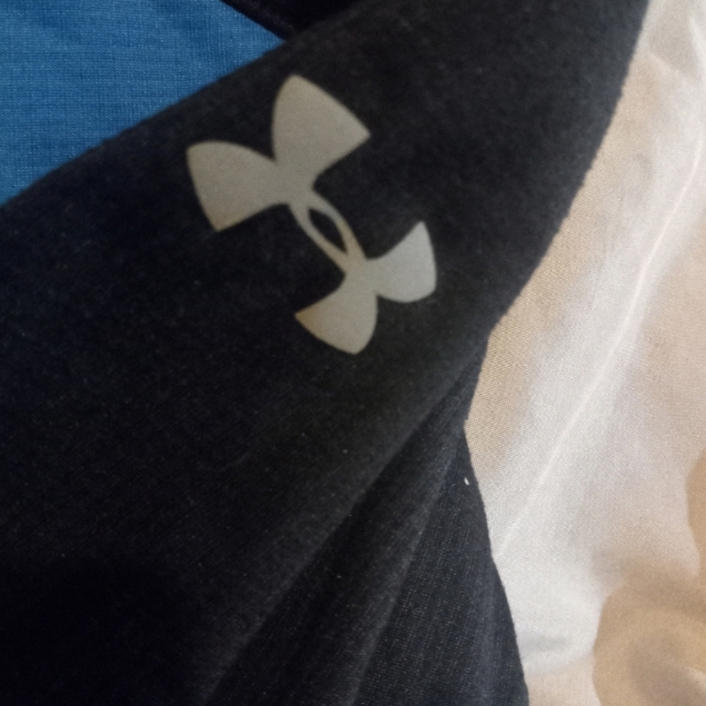 Under Armour Jacket - Picture 5 of 10
